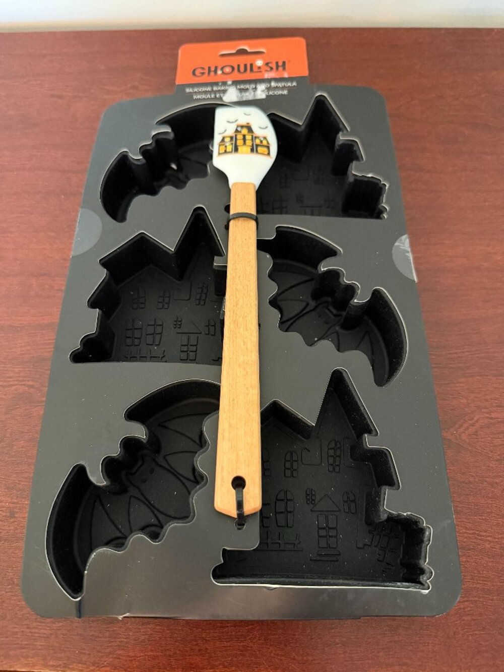 Halloween Silicone Baking Mold And Spatula Set Bats Haunted House
